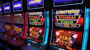 Tampilan dashboard aplikasi jayaslot apk menampilkan sportsbook Liga 1 dan meja live casino